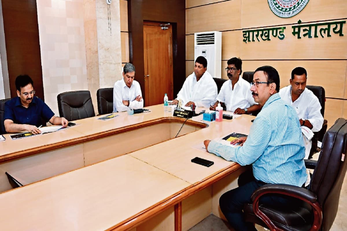सूखे से निपटने के लिए किसानों और मजदूरों को राहत देगी झारखंड सरकार, अधिकारियों को दिया ये निर्देश