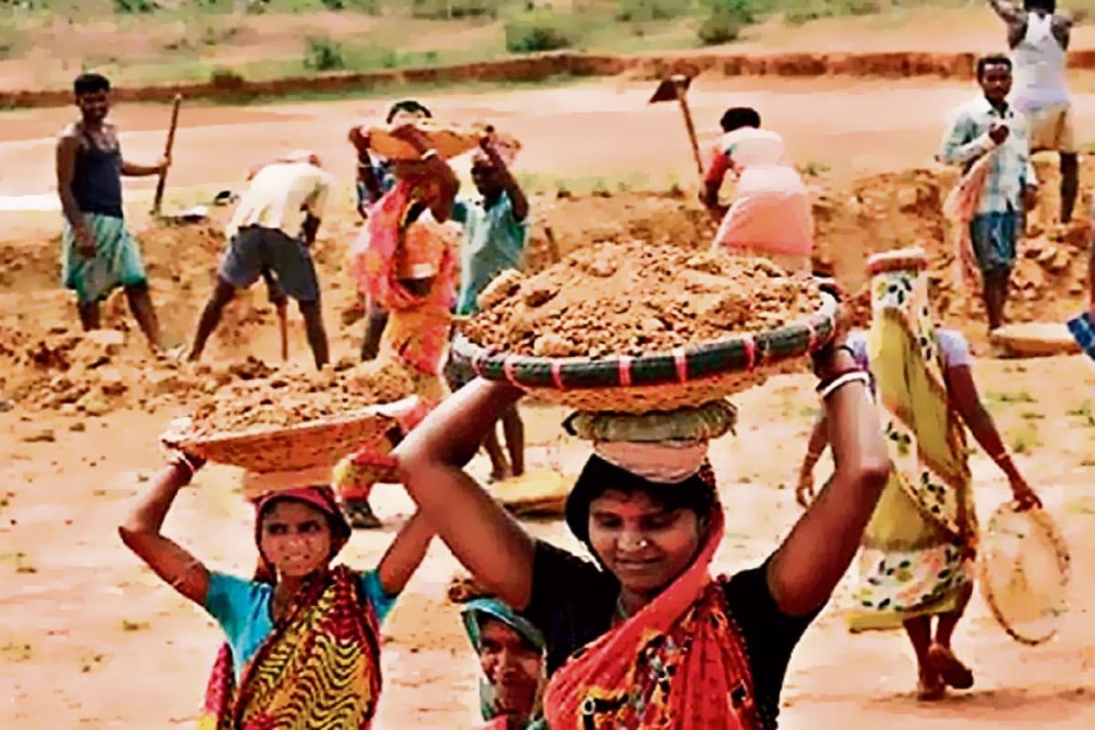 फर्जी दस्तावेज पर ठेकेदारों को काम दे रहा झारखंड ग्रामीण कार्य विभाग, ऐसे हुआ मामले का खुलासा