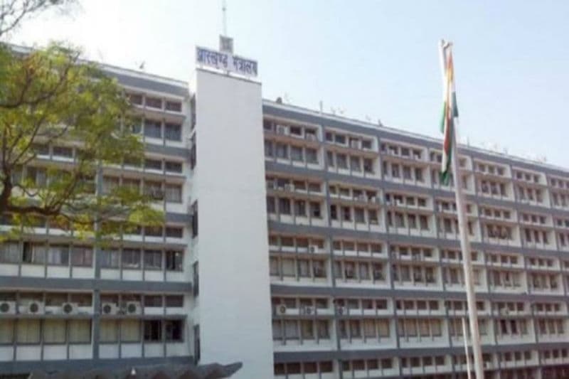 Coronavirus Lockdown : झारखंड में आज से खुले सरकारी कार्यालय, ग्रामीण क्षेत्रों में शुरू हुईं आर्थिक गतिविधियां, शहरी क्षेत्रों में प्रतिबंध रहेगा जारी