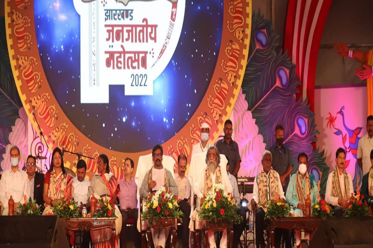 World Indigenous Day 2022: झारखंड के सीएम हेमंत सोरेन बोले, जल्द लागू होगी गुरुजी क्रेडिट कार्ड योजना World Indigenous Day 2022: झारखंड के सीएम हेमंत सोरेन बोले, जल्द लागू होगी गुरुजी क्रेडिट कार्ड योजना