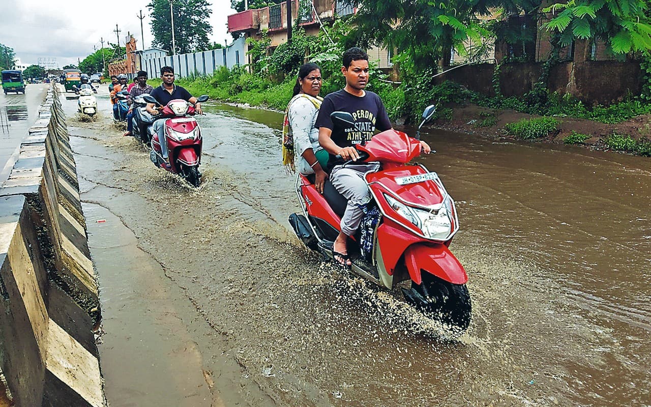 Jharkhand Weather: झारखंड में लोगों को गर्मी से मिली राहत, 25 से 27 मई तक इन इलाकों में बारिश के आसार