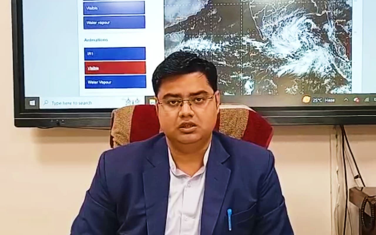 आधी रात को तमिलनाडु के तट से टकरायेगा चक्रवाती तूफान Mandous, झारखंड के आसमान में छायेंगे बादल