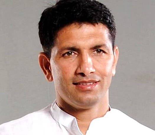 मध्य प्रदेश में किसान ऋण माफी योजना रोकने पर अदालत जायेगी कांग्रेस, बोले प्रदेश कांग्रेस कार्यकारी अध्यक्ष जीतू पटवारी - छल से सत्ता में आयी भाजपा