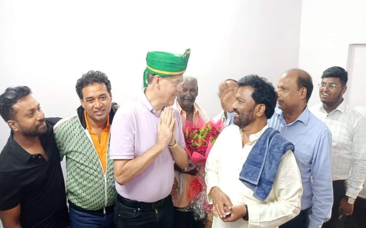 जगरनाथ महतो इंटर कॉलेज के स्टूडेंट्स जल्द जाएंगे अमेरिका, झारखंड के शिक्षा मंत्री से मिले जिम लूस