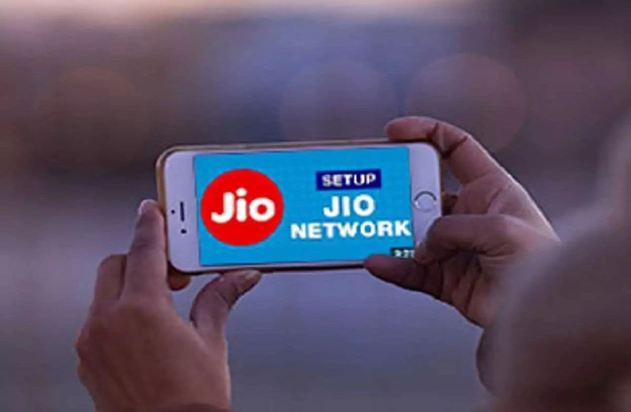 5G की राह में JIO का बड़ा कदम, OPPO के साथ किया सक्सेसफुल ट्रायल, चंद सेकेंड्स में डाउनलोड होगी फिल्म 5G की राह में JIO का बड़ा कदम, OPPO के साथ किया सक्सेसफुल ट्रायल, चंद सेकेंड्स में डाउनलोड होगी फिल्म