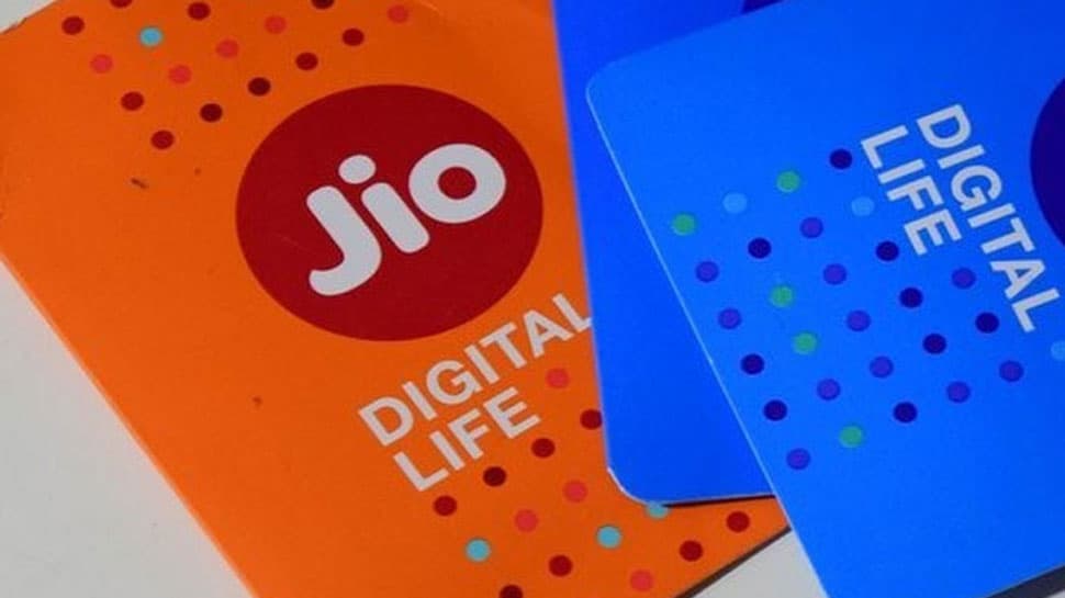 Reliance Jio लाया धाकड़ Add On डेटा प्लान, मिलेंगे बड़े फायदे Reliance Jio लाया धाकड़ Add On डेटा प्लान, मिलेंगे बड़े फायदे