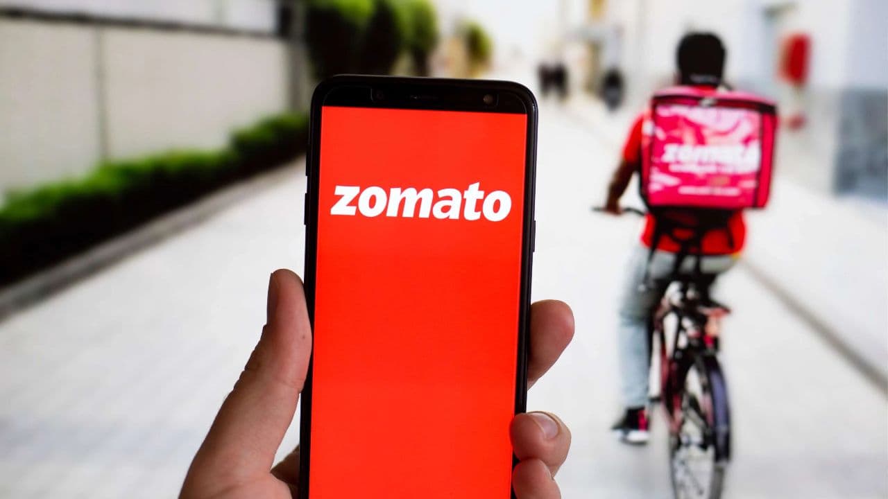 Zomato के इलेक्ट्रिक डिलीवरी वाहनों को Jio-BP देंगे मोबिलिटी सर्विस