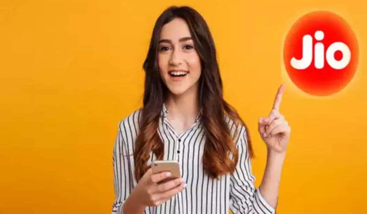 लंबी वैलिडिटी वाले जियो के सस्ते प्लान्स, फायदे जानकर खुश हो जाएंगे आप लंबी वैलिडिटी वाले जियो के सस्ते प्लान्स, फायदे जानकर खुश हो जाएंगे आप