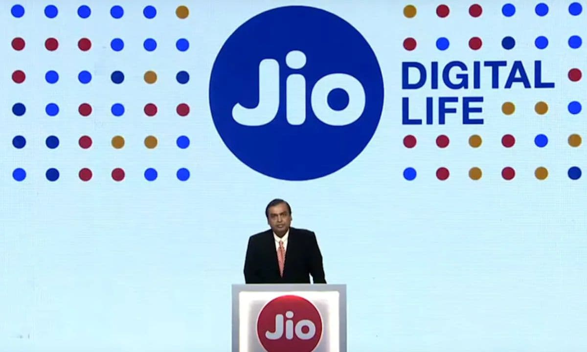 Reliance Jio ने दिया झटका, 480 रुपये तक महंगे हुए रीचार्ज प्लान, देखें नया रेट चार्ट Reliance Jio ने दिया झटका, 480 रुपये तक महंगे हुए रीचार्ज प्लान, देखें नया रेट चार्ट
