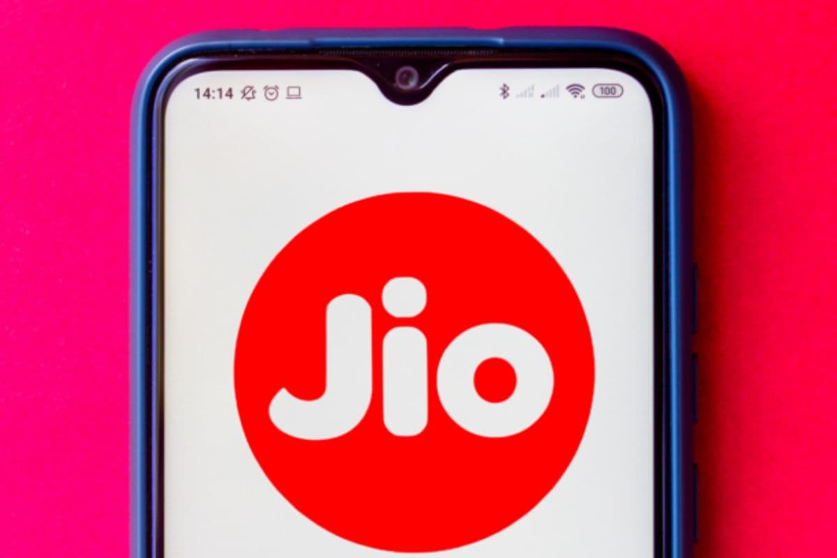 JIO का धमाका! 150 रुपये सस्ता हुआ 3 महीने वाला Plan, Offer जानकर उछल पड़ेंगे आप