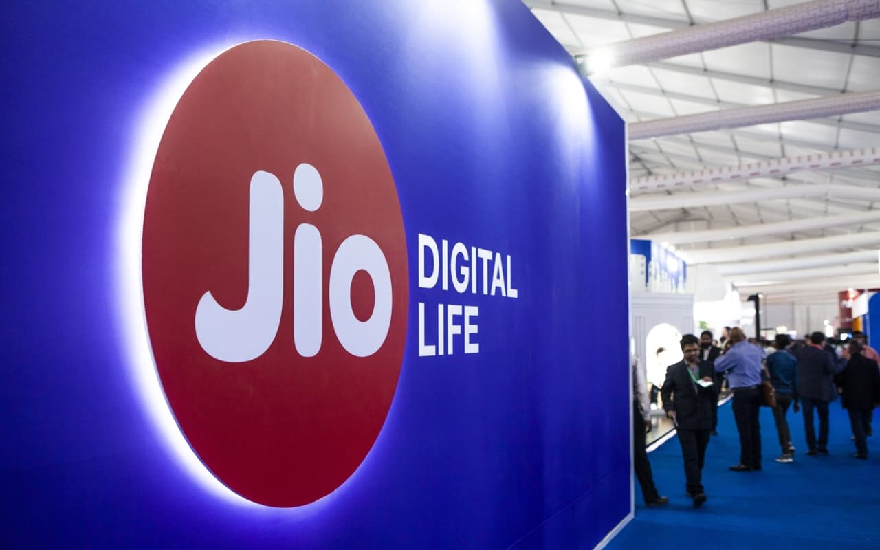 Jio True 5G: जियो ने गुजरात के सभी डिस्ट्रिक्ट हेडक्वार्टर्स में शुरू की 5जी सेवाएं