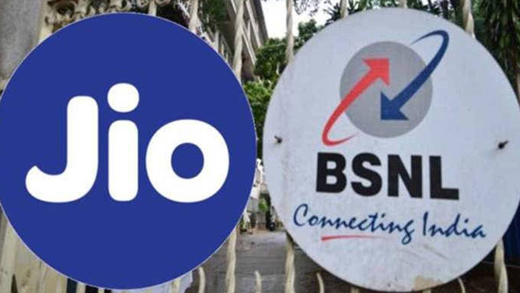 JIO Vs BSNL Plans: सरकारी कंपनी को टक्कर देने के लिए मुकेश अंबानी लाये तगड़ा प्लान, सस्ते में मिल रहा हाई स्पीड इंटरनेट