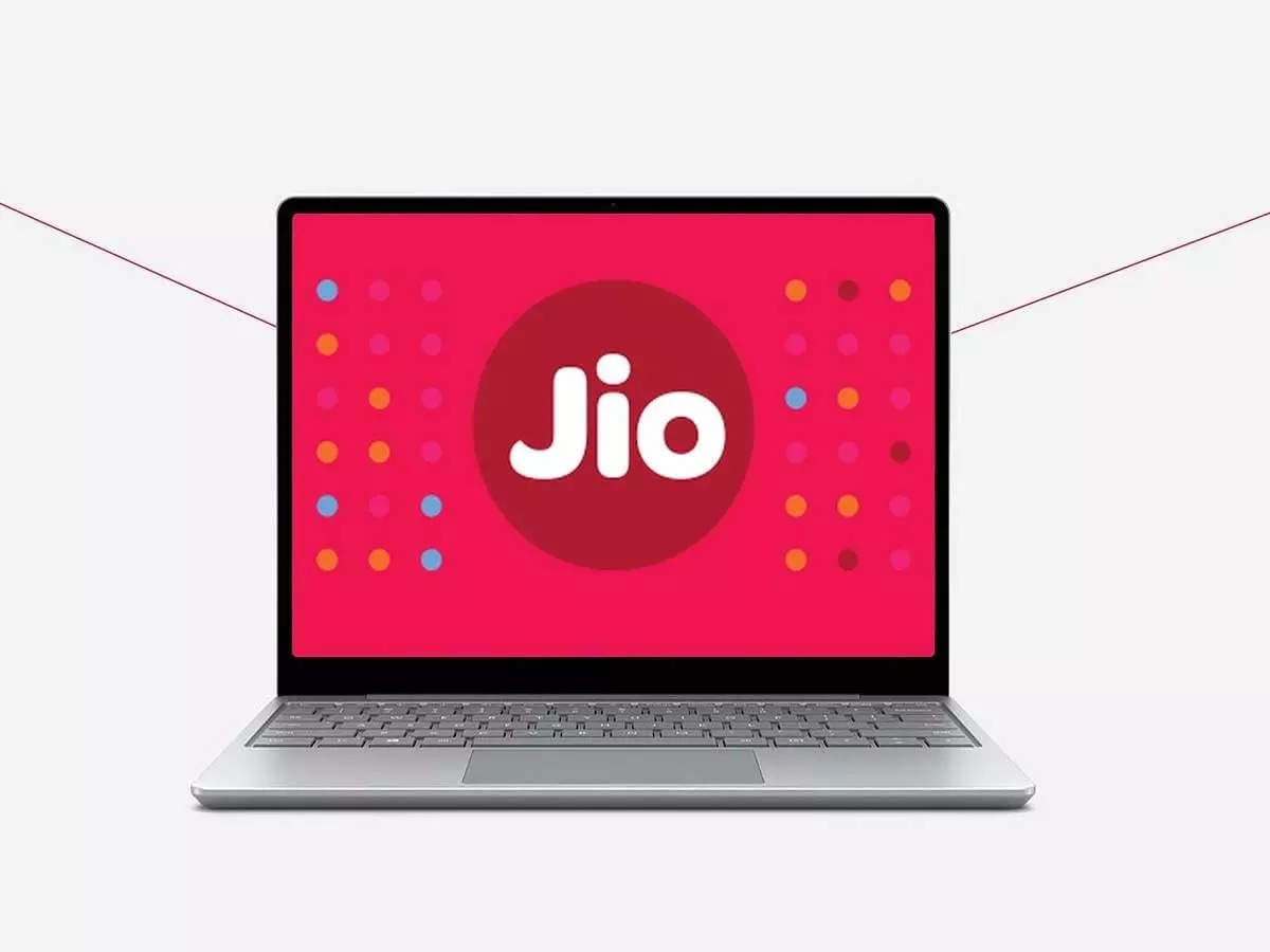 JioBook लैपटॉप ला रही Mukesh Ambani की कंपनी, सस्ते फोन से भी होगा सस्ता, जानें