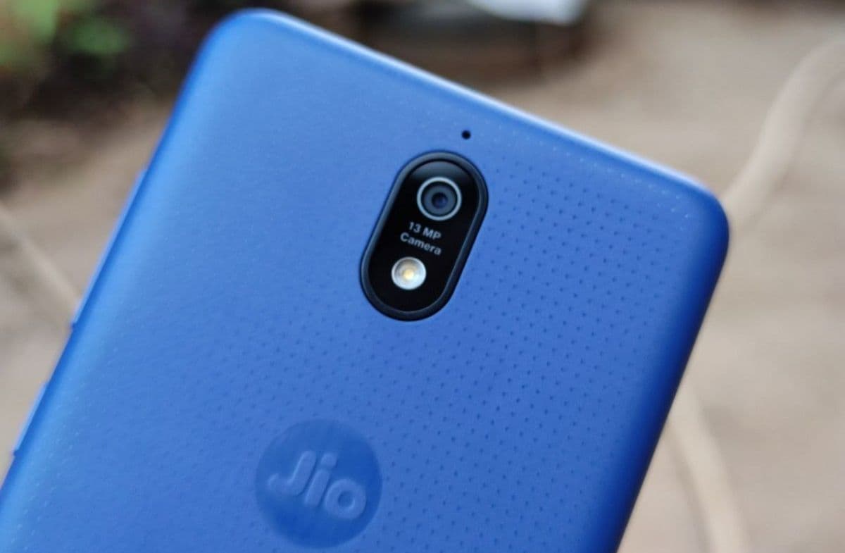 JIO का सबसे सस्ता स्मार्टफोन इन खूबियों से है लैस, देखें फीचर्स की पूरी लिस्ट