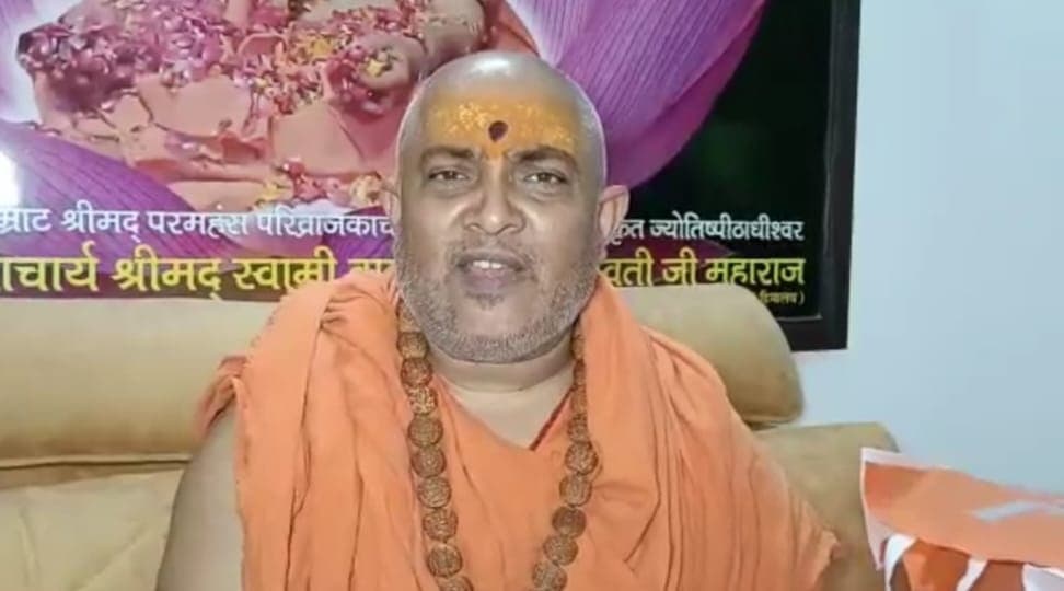 ज्ञानवापी मस्जिद में सर्वे न होने से नाराज स्वामी जीतेंद्रानंद, बोले- आततायियों को संविधान पर भरोसा नहीं