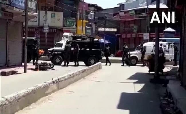 Jammu Kashmir News: यासीन मलिक के घर के बाहर नारेबाजी, आगजनी व पथराव के मामले में अब तक 19 गिरफ्तार