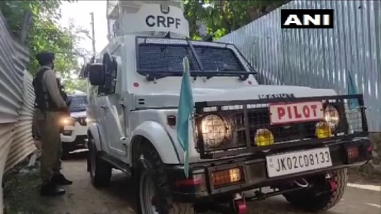 Jammu Kashmir Encounter: अवंतीपोरा में दो आतंकी ढेर, दहशतगर्दों के पास से मिले AK-47 राइफल