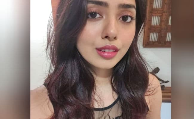 Taarak Mehta Ka Ooltah Chashmah : 'पुरानी सोनू' का बोल्ड लुक देख दीवाने हुए फैंस, झील मेहता की स्टाइलिश तसवीरों से नहीं हटेगी नजर