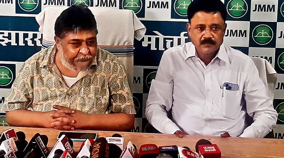 रघुवर दास समेत भाजपा सरकार के पूरे कार्यकाल की जांच करायेगी झारखंड सरकार- झामुमो