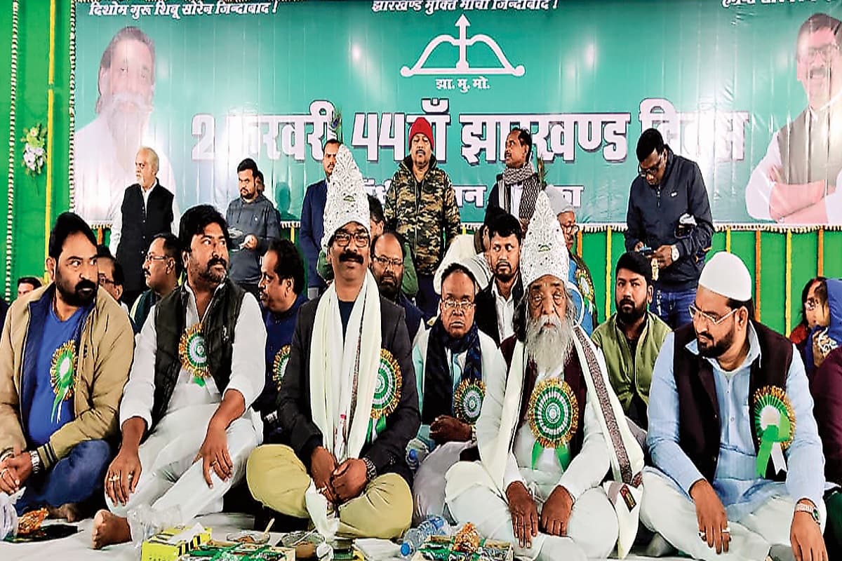 दुमका में झामुमो ने पारित किया 1932 खतियान समेत ये राजनीतिक प्रस्ताव, जानें CM हेमंत सोरेन ने क्या कहा