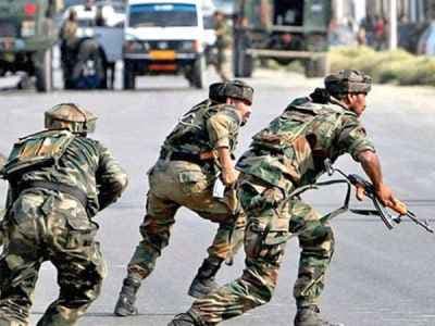 जम्मू-कश्मीर में पुलवामा जैसा अटैक फिर दोहराने की कोशिश, आतंकियों ने सेना के वाहन पर फेंका ग्रेनेड सड़क पर फटा