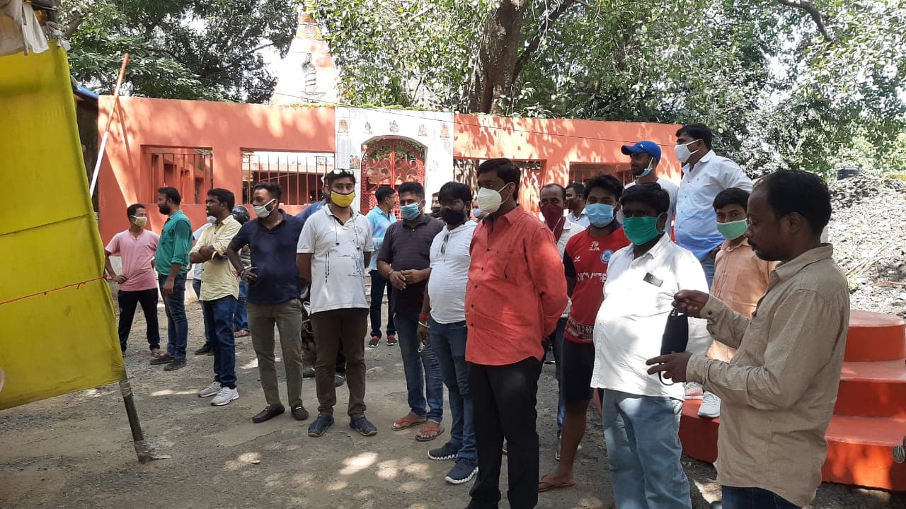 महिलाओं को बनाया बंधक, चाकू की नोंक पर बच्ची से मांगे गहने, नौकरानी की सूझबूझ से पकड़ाया डकैत