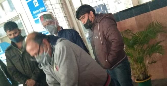 IRCTC/Indian Railways : पुरी-नई दिल्ली पुरुषोत्तम एक्सप्रेस पर चढ़ने के दौरान यूपी के बुजुर्ग यात्री की जमशेदपुर में मौत, परिजनों के साथ जा रहे थे वाराणसी IRCTC/Indian Railways : पुरी-नई दिल्ली पुरुषोत्तम एक्सप्रेस पर चढ़ने के दौरान यूपी के बुजुर्ग यात्री की जमशेदपुर में मौत, परिजनों के साथ जा रहे थे वाराणसी