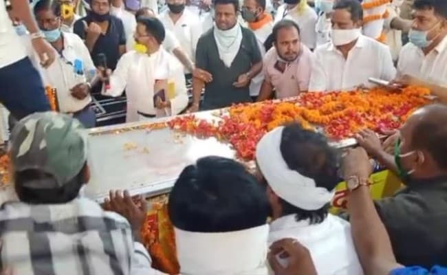 छत्तीसगढ़ के पूर्व मुख्यमंत्री अजीत जोगी को राजकीय सम्मान के साथ दी गयी अंतिम विदाई