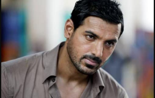 जॉन अब्राहम की फिल्म "अटैक" की टीम पर हुआ पथराव, अलीगढ़ में चल रही है शूटिंग, जानें पूरा मामला