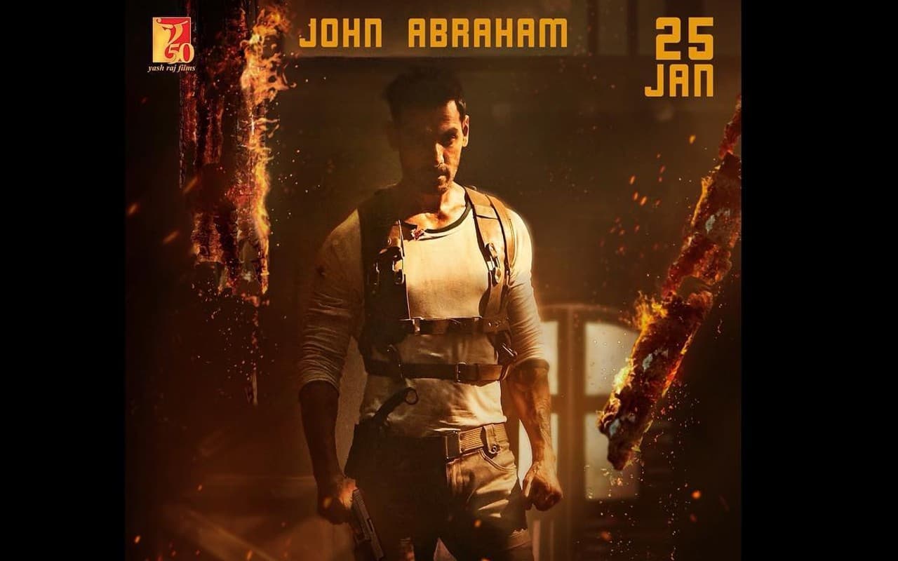 Pathaan: जॉन अब्राहम का 'पठान' से सामने आया धांसू लुक, विलेन के लुक में छा गए एक्टर, देखें पोस्टर