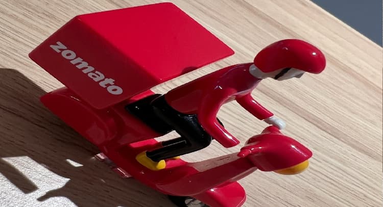 Zomato अब सिर्फ 10 मिनट में आपके घर पहुंचाएगा गरमा-गरम खाना, ग्राहकों के लिए जोमैटो की नई सुविधा