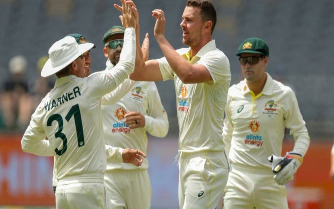 IND vs AUS Test: नागपुर टेस्ट से पहले ऑस्ट्रेलिया को लगा बड़ा झटका, ये स्टार तेज गेंदबाज हुआ बाहर