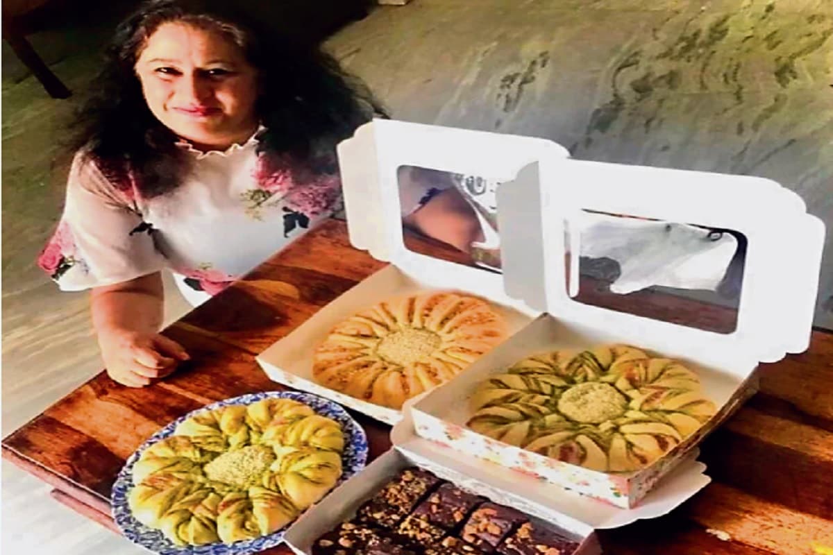 कोरोना काल में कारोबार हो गया ठप लेकिन नहीं हारी हिम्मत, आज बनायी प्रोफेशनल बेकर्स के रूप में पहचान