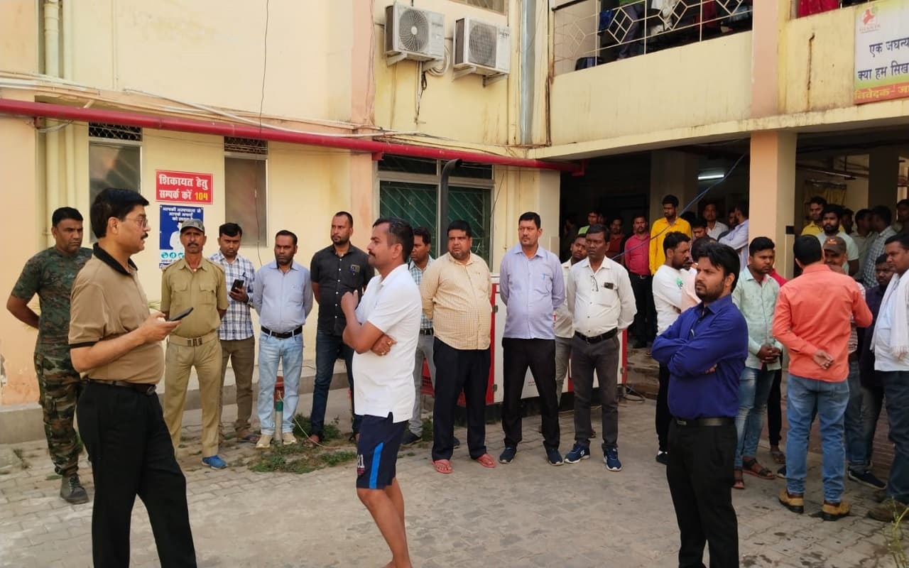 झारखंड: JSLPS के गढ़वा डीपीएम की हार्ट अटैक से मौत, रात में आईपीएल मैच देखने के बाद अचानक बिगड़ी तबीयत