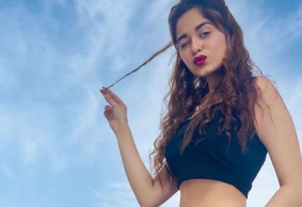 बाथटब में फोटोशूट के बाद जन्नत जुबैर ने शेयर की बोल्ड तसवीर, एक्ट्रेस की हॉट फोटोज ने फैंस की उड़ाई नींद