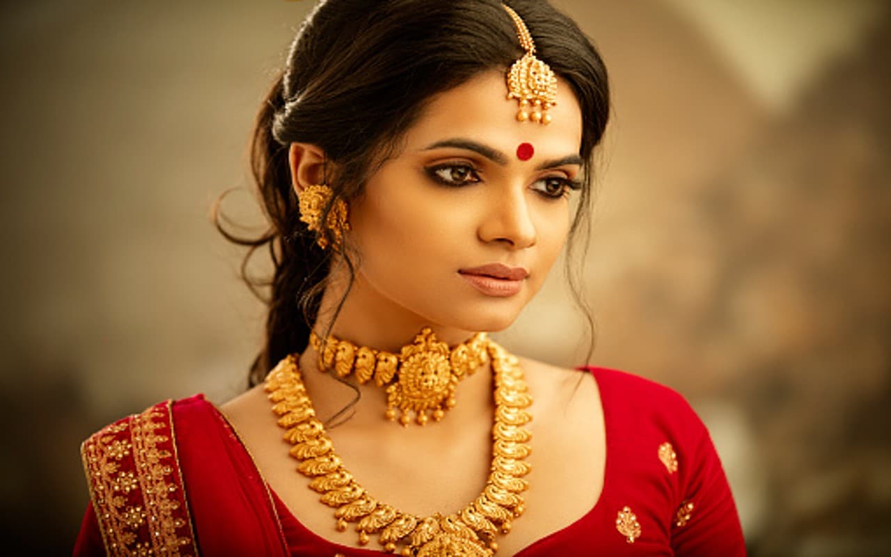 Jewelry Trends 2022: फेस्टिव सीजन में ज्वेलरी का चलन, फॉलो करें ये टिप्स