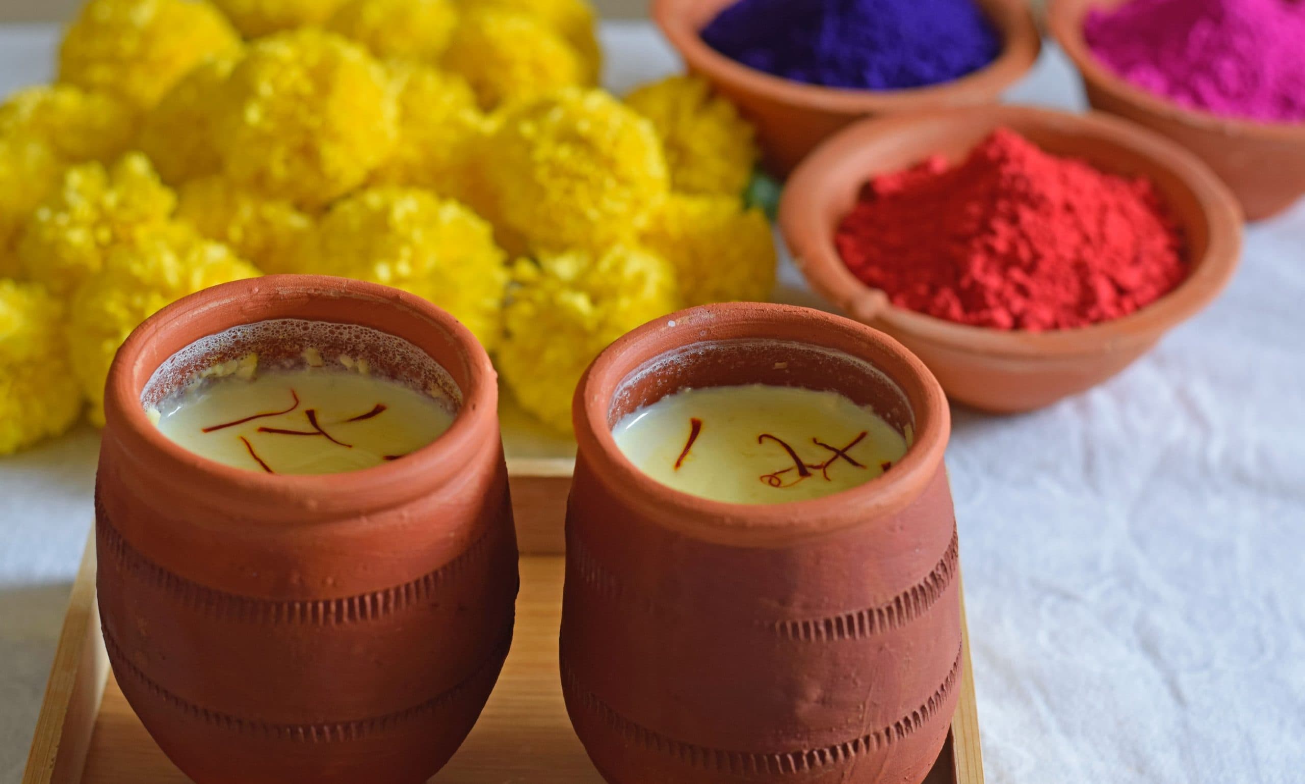 Happy Holi 2021: आखिर क्यों ली जाती होली के दिन भांग, फायदे जानकर हो जायेंगे हैरान, सिर दर्द से लेकर कैंसर तक के उपचार में है लाभदायक