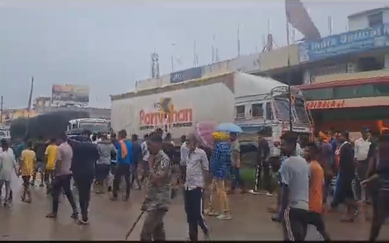 सुभाष मुंडा की हत्या के विरोध में आज रांची बंद, नगड़ी में सड़कों पर निकले समर्थक