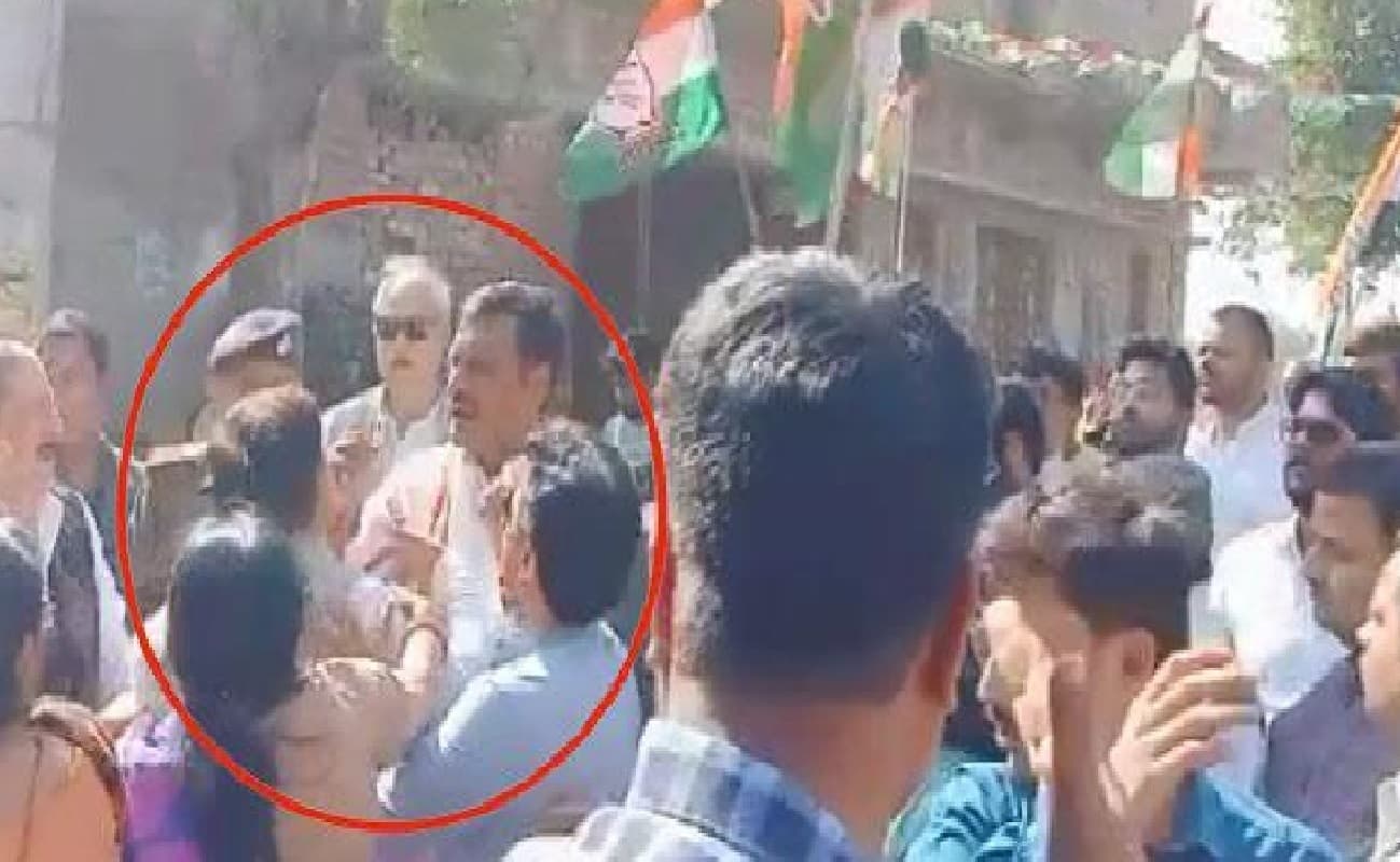 पटना में कांग्रेस की यात्रा के दौरान आपस में भिड़े कार्यकर्ता, प्रदेश अध्यक्ष के साथ भी हुई धक्का-मुक्की