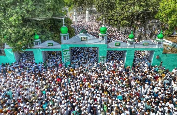 कानपुरः रोक के बाद भी सड़क पर पढ़ी गई नमाज, जाजमऊ बजरिया और बाबूपुरवा में 1850 लोगों के खिलाफ FIR