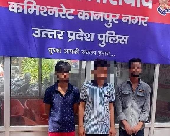कानपुरः कार शोरूम से तिजोरी गायब, 59 लाख रुपए चोरों ने किए पार, सीसीटीवी में कैद हुई घटना