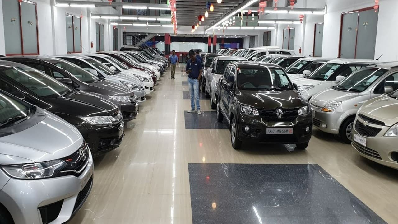 बिहार में कार मालिकों के लिए जरूरी खबर, ऐसा हुआ तो गाड़ी को दूसरे के नाम पर ट्रांसफर कराना होगा अनिवार्य