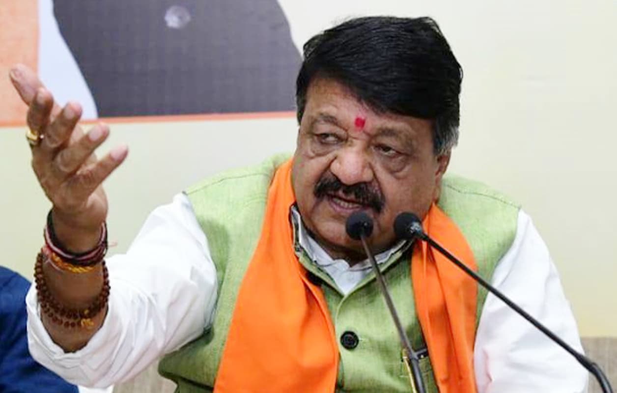 जेपी नड्डा ने शुरू की 2024 के लोकसभा चुनाव की तैयारी, बंगाल में बने रहेंगे विजयवर्गीय, उत्तर प्रदेश की कमान पूर्व कृषि मंत्री राधामोहन सिंह को