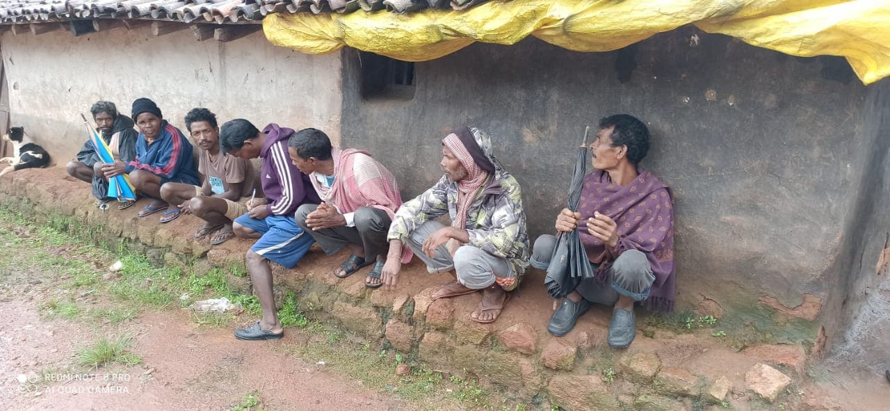 न शौचालय है, न बिजली, मोबाइल नेटवर्क, पक्का घर और न स्वास्थ्य सुविधा, यह है झारखंड के टुटुवापानी गांव की कहानी