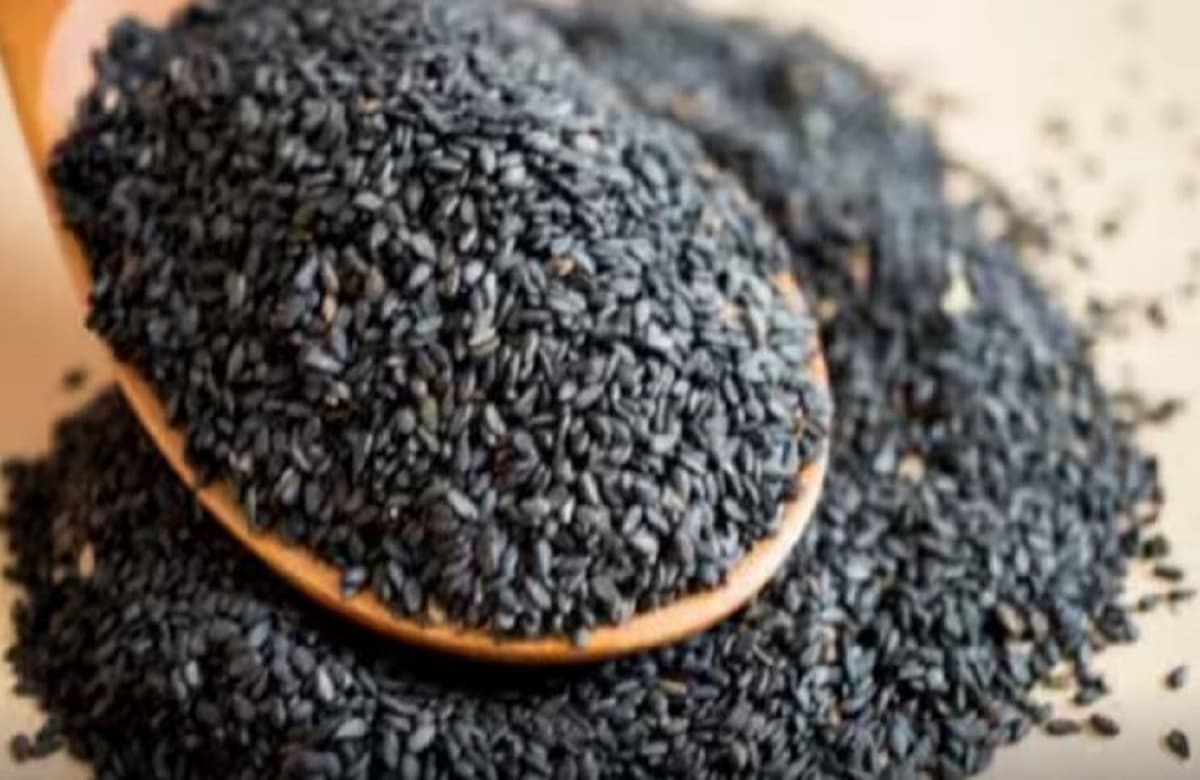 काले तिल के चमत्कारी उपाय, हो जाएंगे मालामाल, इस दिन करें ये काम