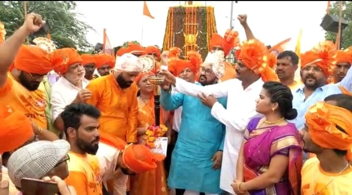 Agra: शिवाजी के सेनापति के 14वें वंशज की गरुड़ उड़ान यात्रा का शुभारंभ, 13 दिन में राजगढ़ पहुंचेगी यात्रा