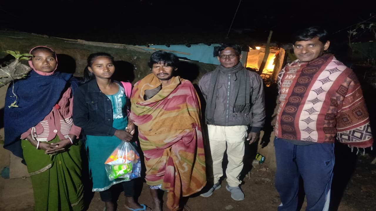 प्रभात खबर इंपैक्ट : बेटे के बाद दो माह से लापता बेटी भी मिली, खूंटी के कमल ने जताया आभार