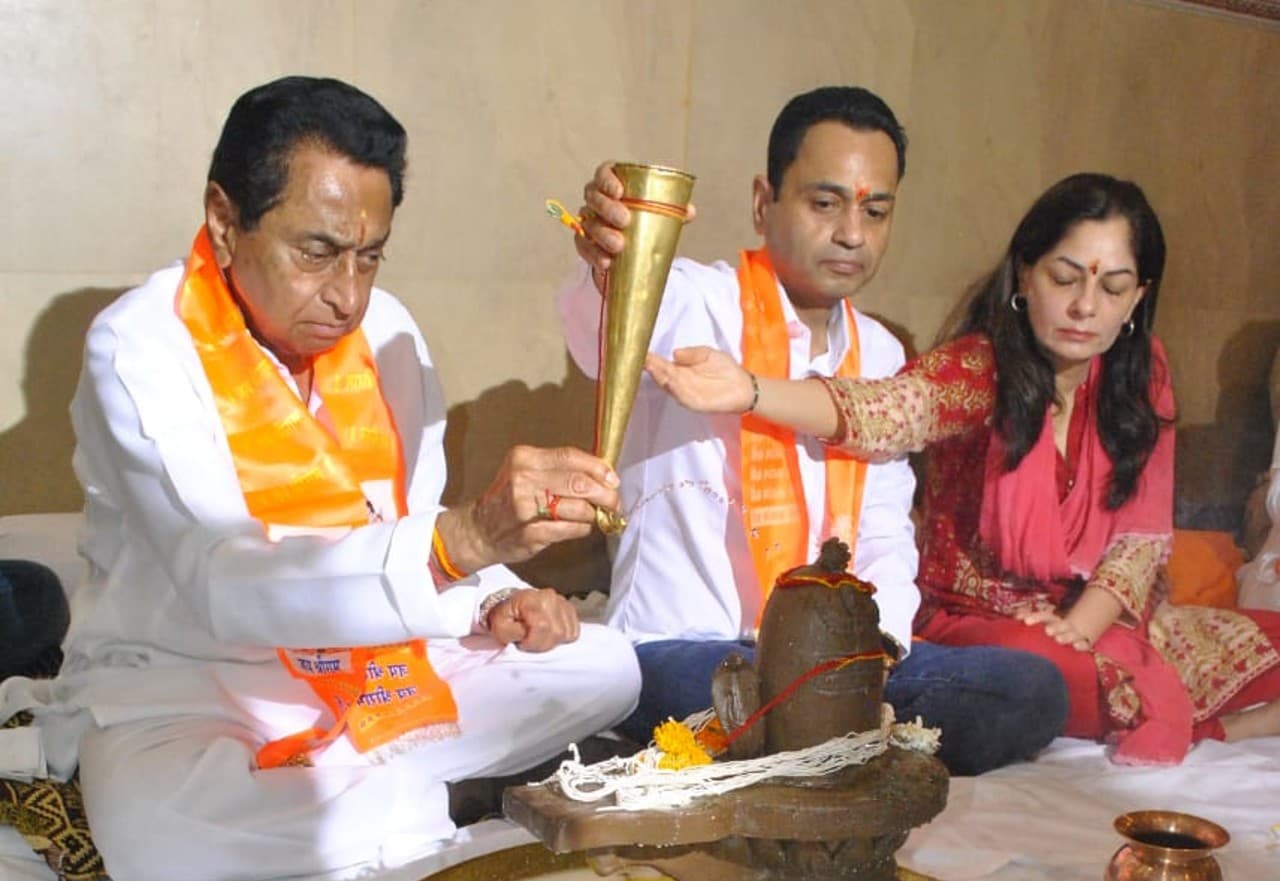 मध्य प्रदेश विधानसभा चुनाव में कांग्रेस का चेहरा कौन ? कमलनाथ को लेकर नेताओं में जुबानी जंग
