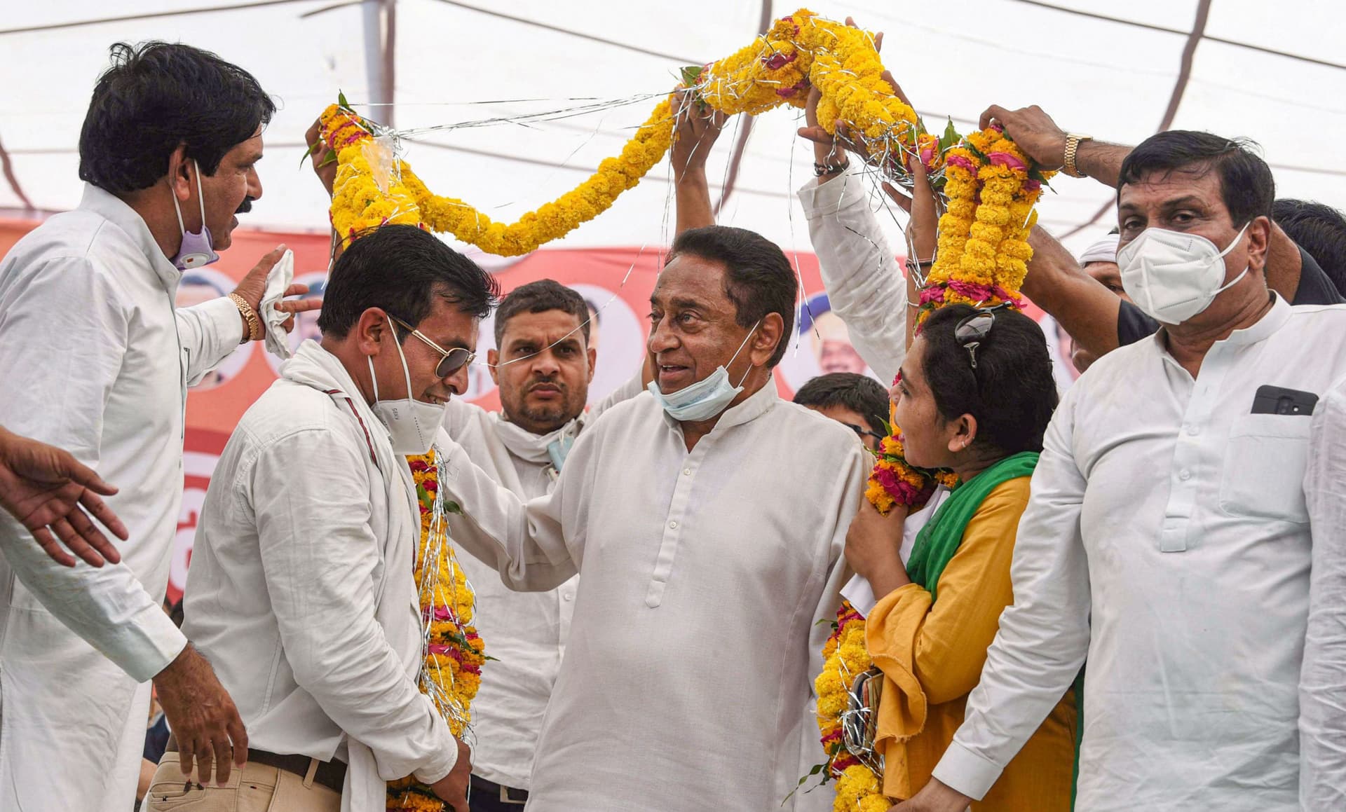 Madhya Pradesh by Election Result 2020 : ‘मध्य प्रदेश उपचुनाव में  भाजपा हार रही है सभी 28 सीट’, कांग्रेस ने ये दावा करते हुए EVM पर उठाए सवाल