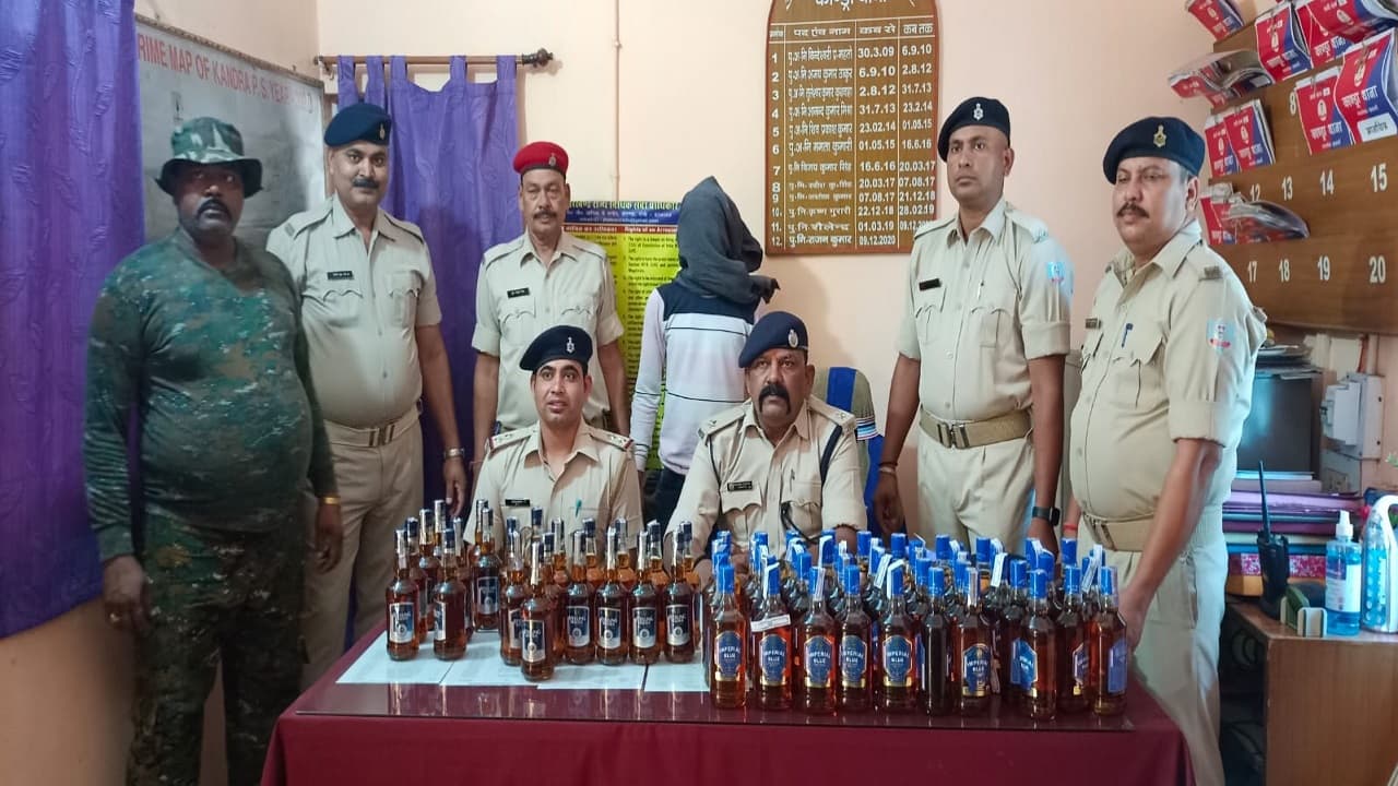Jharkhand Crime News: कार से 70 बोतल नकली विदेशी शराब जब्त, गिरफ्तार सप्लायर को भेजा जेल